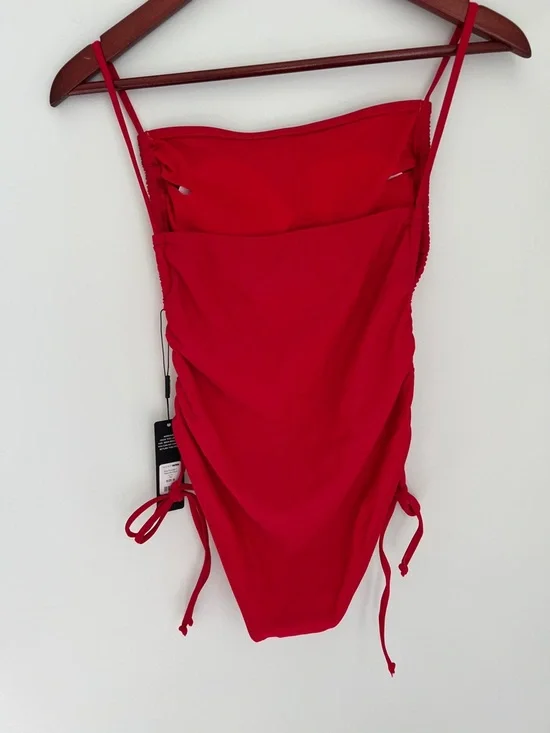 Fashion Nova Ellie Ruched One-Piece Swimsuit Style# ZD22064 Red NWT Size M - Picture 7 of 13